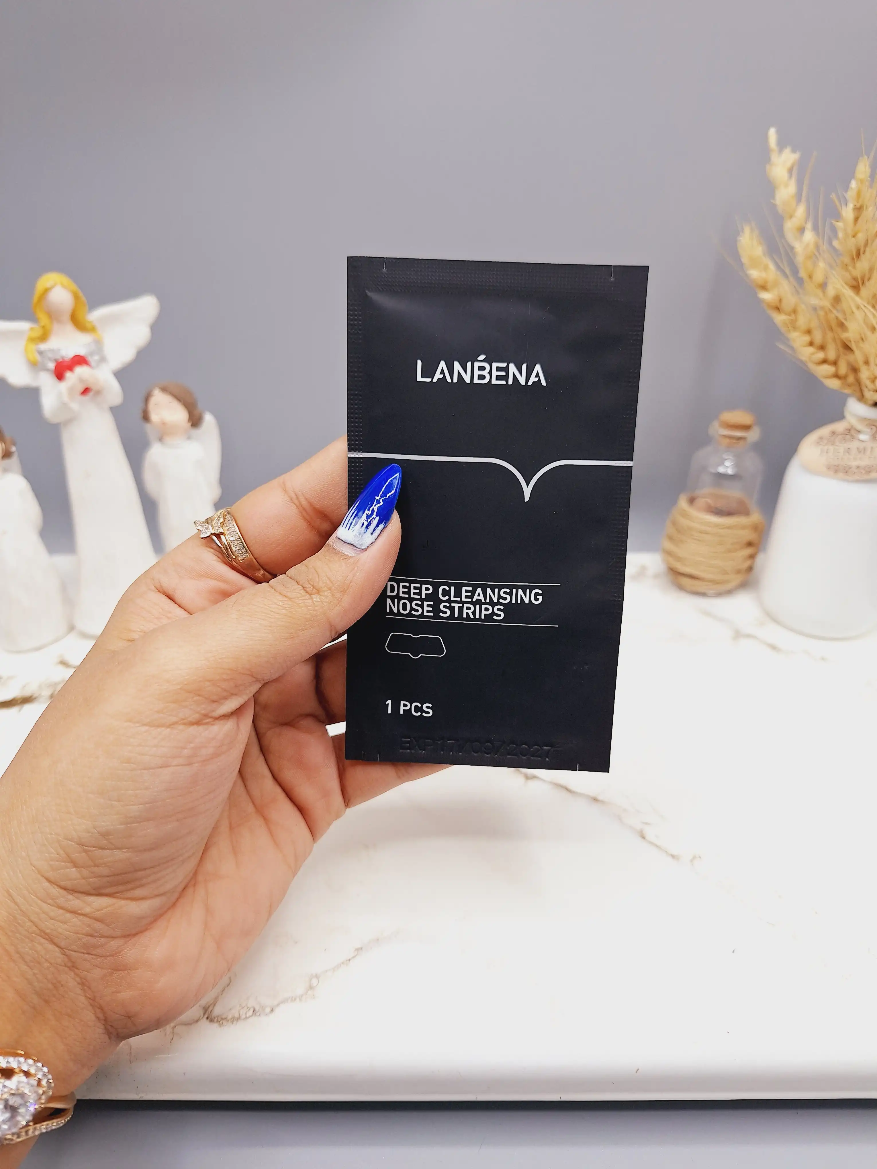بلک ماسک تکی (رنگ مشکی) ضد جوش سرسیاه لانبنا LANBENA اصلی کد 6269