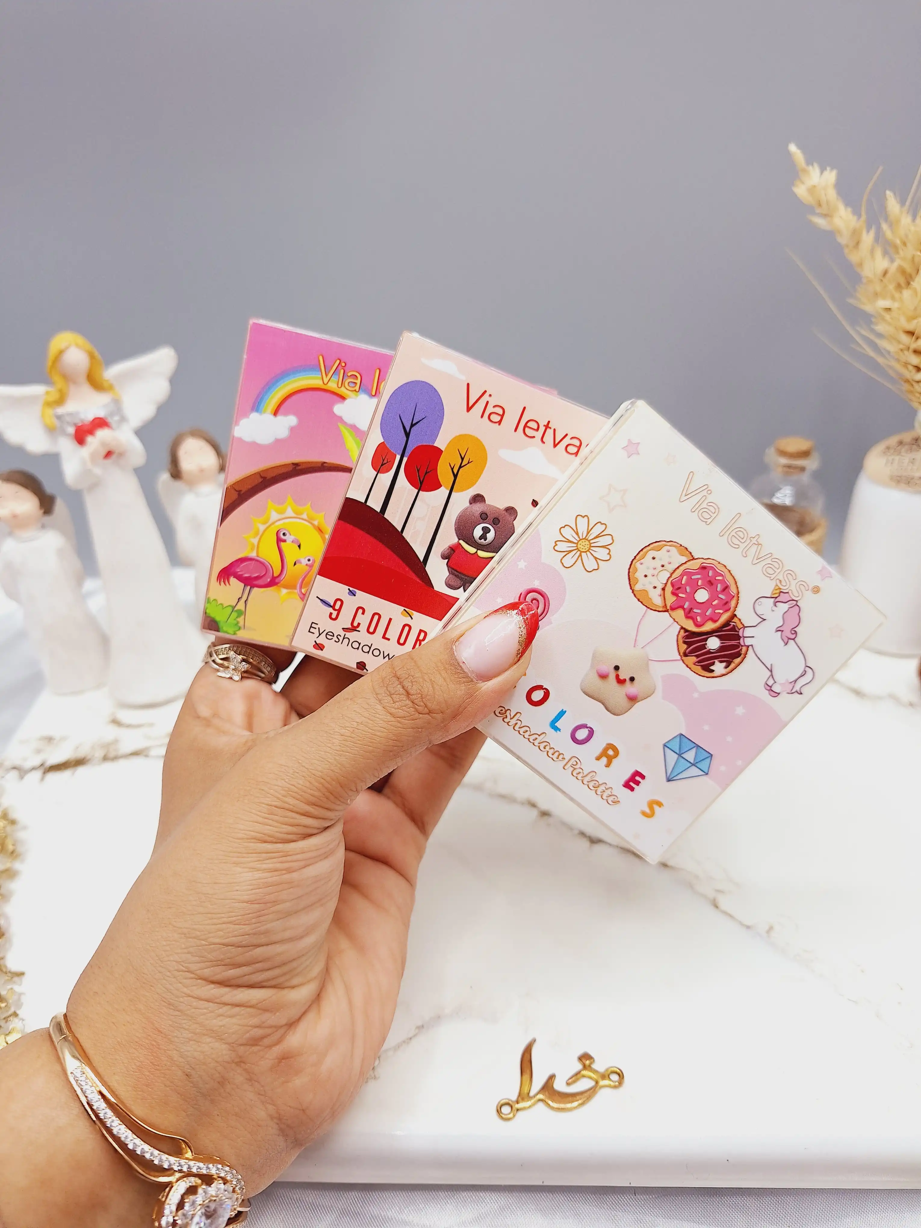 پالت رنگی تابستانه 9 رنگ طرح فانتزی شکلاتی برند Via letvass کد V_08A