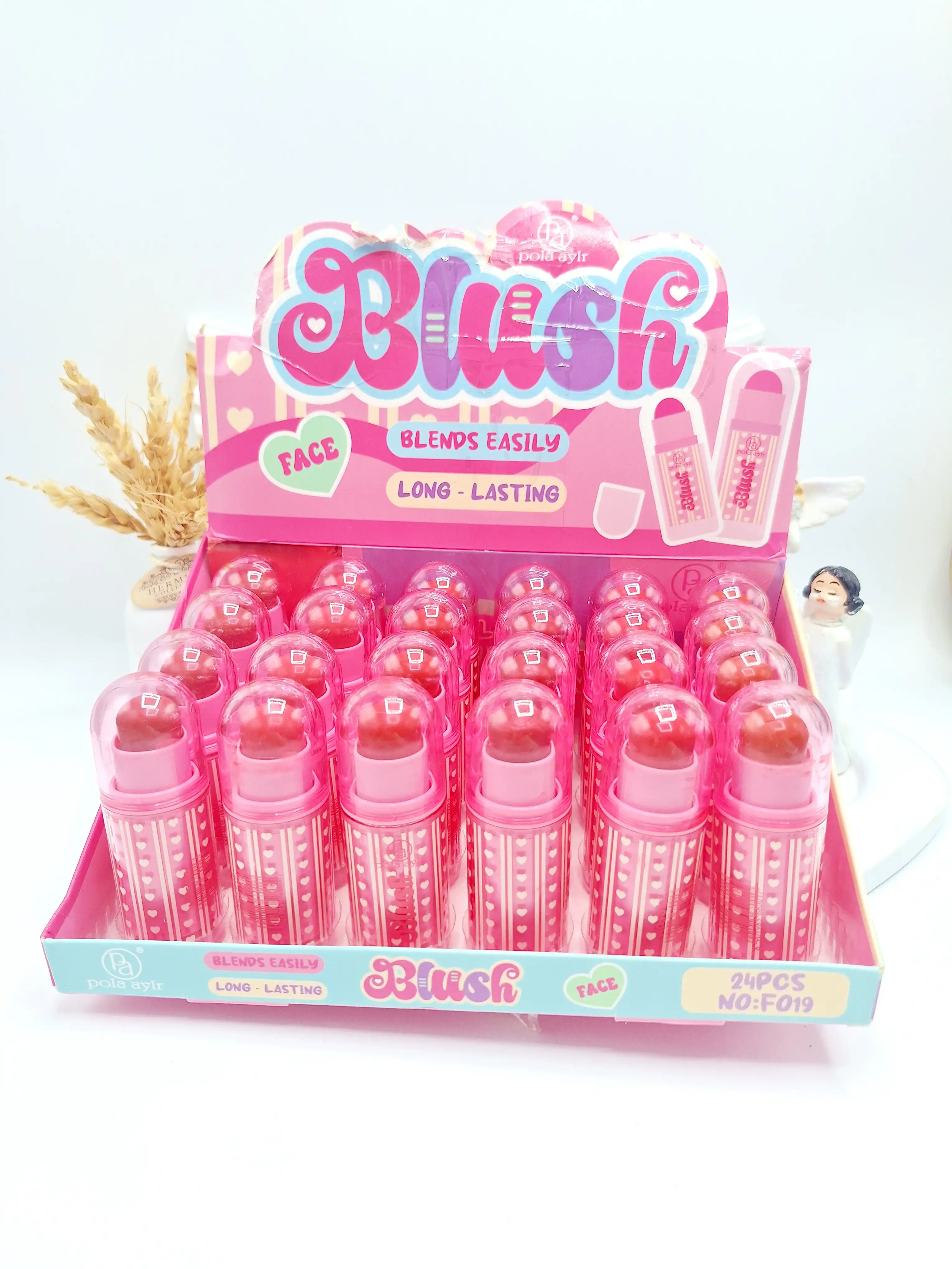 رژگونه استیکی پولا آیلار pola aylr طرح قلبی کد F019